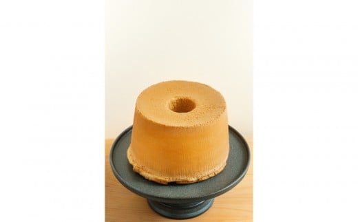 
            こだわりの卵、国産材料を使用した米粉しふぉんケーキ　こだわりのプレーン
          