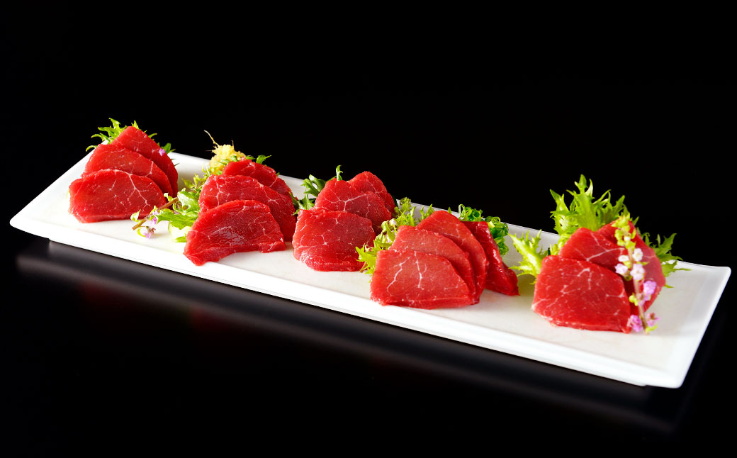 【1ヶ月毎5回定期便】鮮馬刺し ヒレ ブロック 計約800g（約160g×5回）