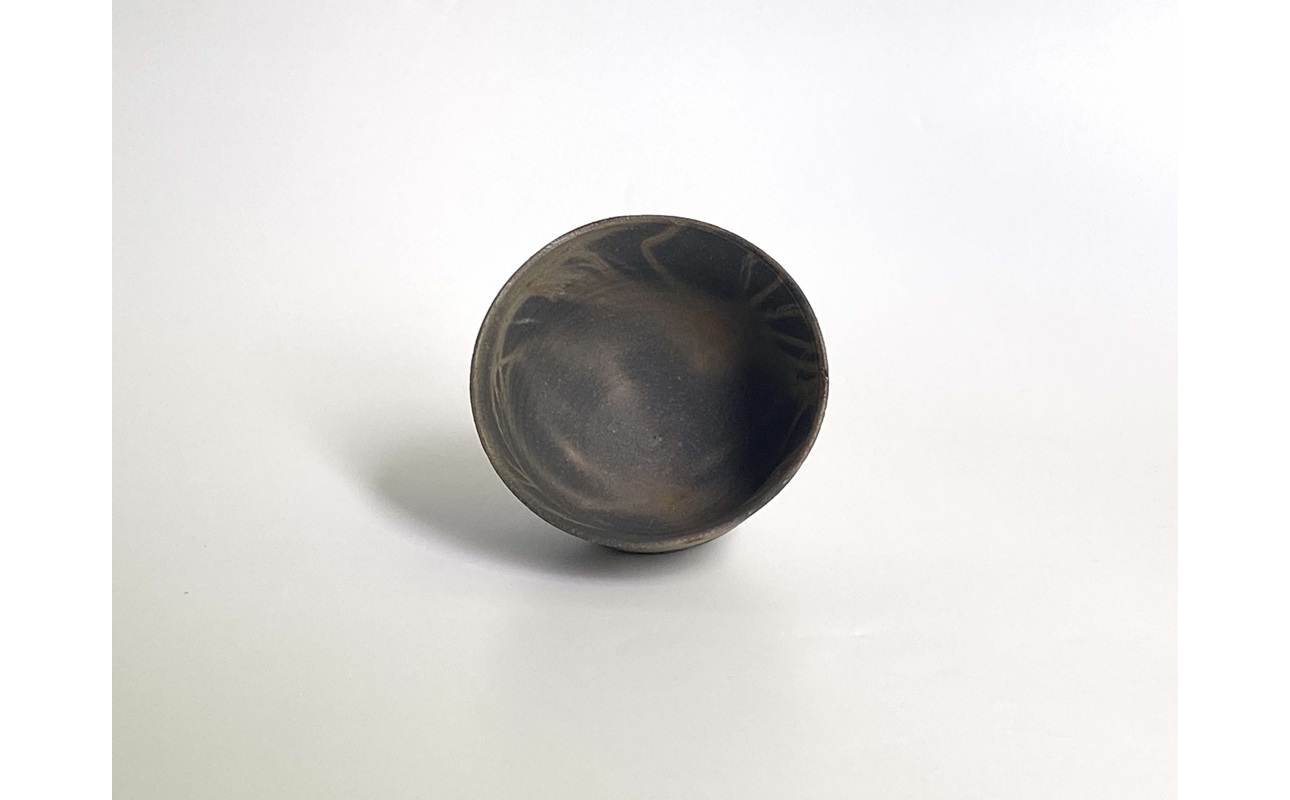 三石窯 茶碗 緋襷黒【 地球にやさしい 再生素材 緋襷模様 陶器 】