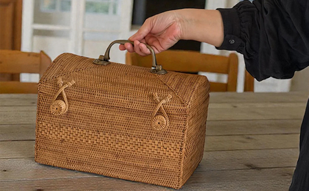 BAX-264SIN アタ 真鍮取っ手ドーム形蓋付きバスケット（無地・W30×D20×H20）