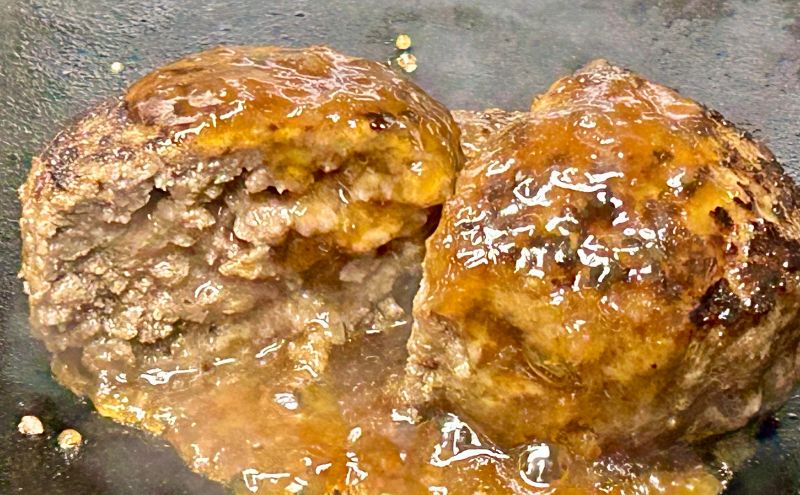 【 国産黒毛和牛使用！ 】 静岡牛 極肉ハンバーグ 150g×5個入 特製オニオンソース付き 国産 牛肉 冷凍 静岡 ハンバーグ お惣菜 おかず はんばーぐ お弁当 冷凍