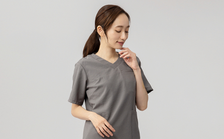 レピウスの白衣 【レディース】スクラブ リンクル / ネーム刺繍付き (カラー：グレー、サイズ：M)