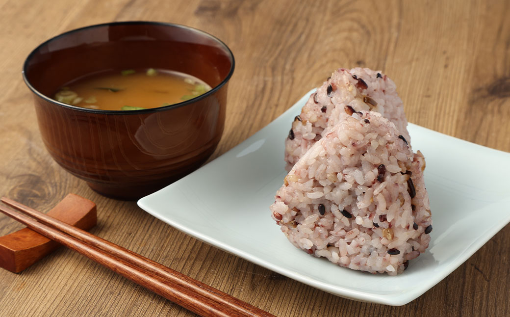【2ヶ月毎3回定期便】五穀米おにぎり（昆布） 計45個（15個×3回）