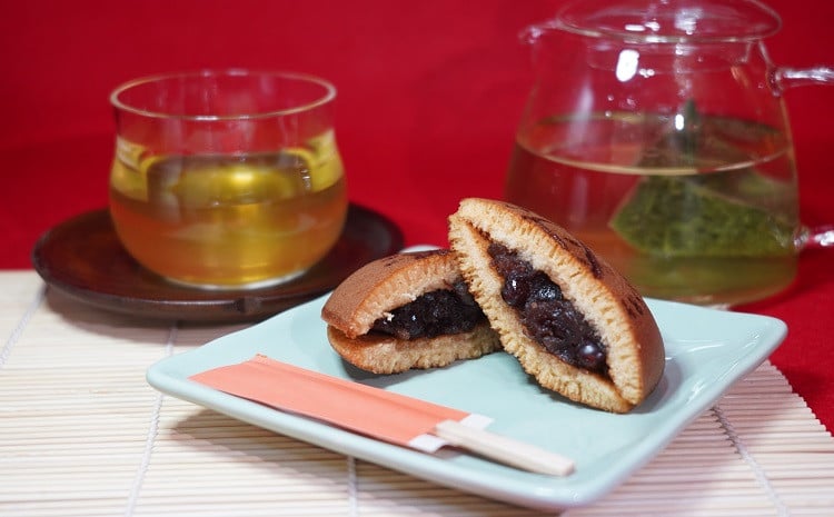 
                  ＼母の日・父の日／北海大納言の手作りあんこのどら焼き5個セット＆濃い味と旨味の深蒸し茶「まつうら茶」ティーパック3種【B2-185】
                