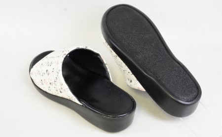 ゆきまるサンダル 男女兼用（白） ファッション 靴 シューズ  Sサイズ（22〜23.5cm）