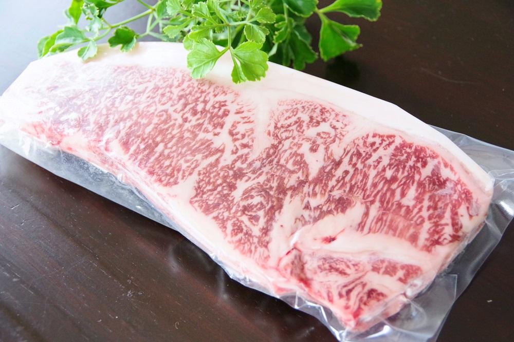 極上仙台牛（肉質最高ランク5等級）サーロインステーキ肉300g×1カット＆仙台名物柔らか牛たん5mm 200g×2個　【牛タン・牛肉・サーロイン・仙台・焼肉】