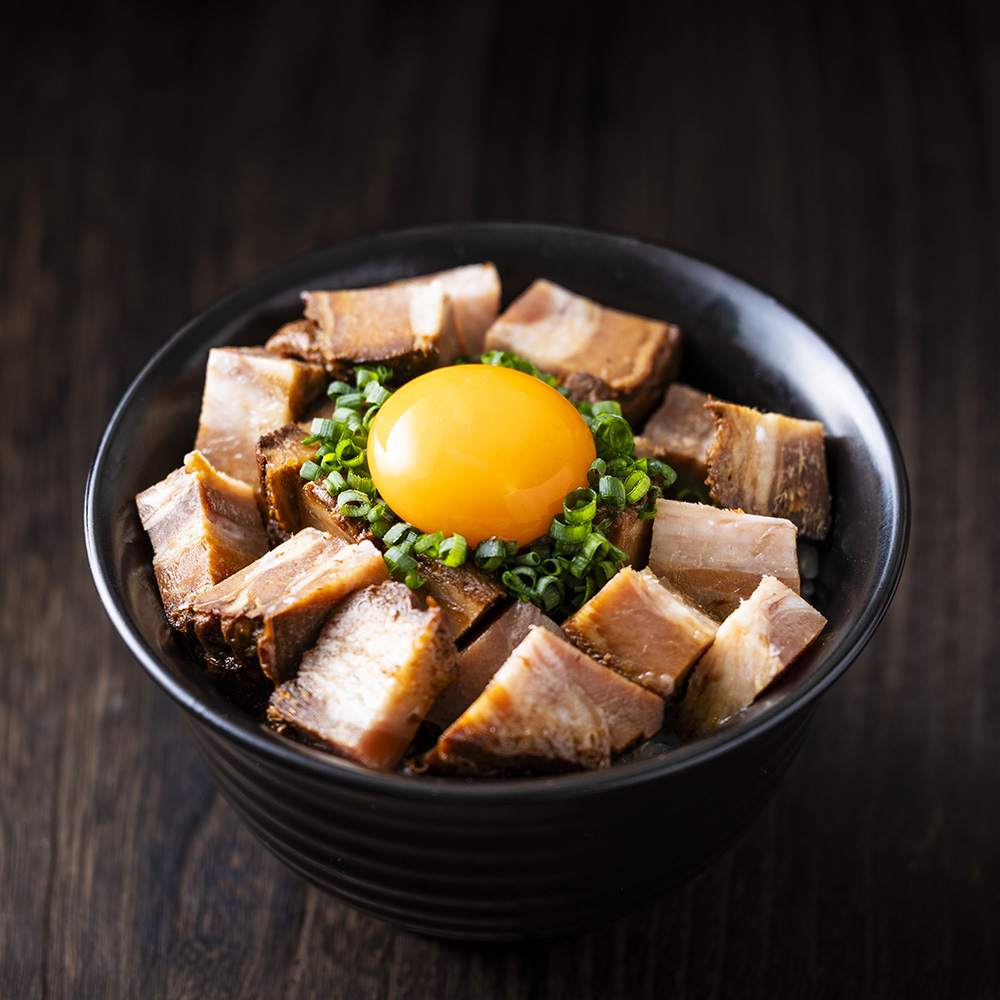 つくだ煮屋のたまりチャーシュー1個＋ごはんに合うつくだ煮屋の手羽先セット1パック　チャーシュー丼にすると絶品│チャーシュー丼 丼ぶり どんぶり 豚肉 ぶた たまり醤油   醤油 鶏肉 とり肉_イメージ