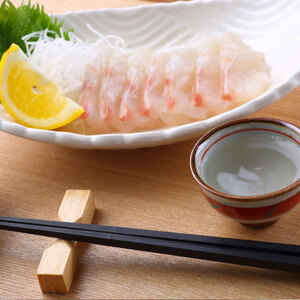 （冷蔵） 鯛 1匹 朝どれ 内蔵処理済み 伊勢志摩産 城水産 真鯛 まだい たい tai 新鮮 魚 魚介 海鮮 海産物 海 特産品 海の幸 真空チルド 刺し身 塩焼き 丸焼き 煮付け 尾頭付き 産地直