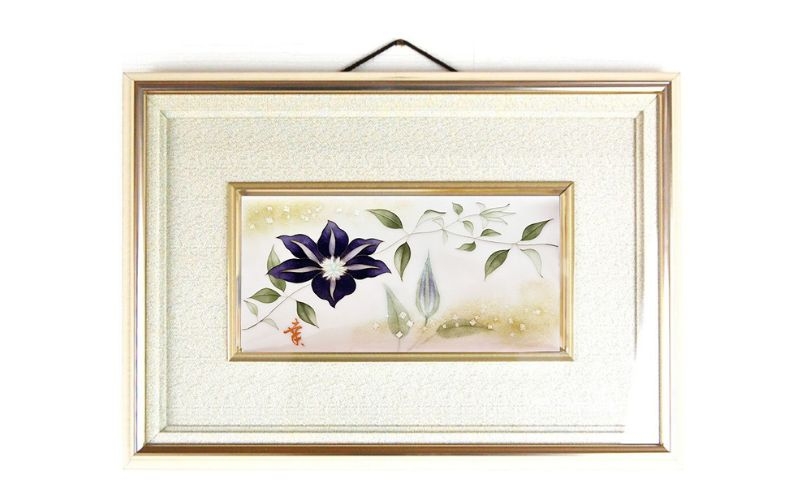 
            七宝額絵《クレマチス》 七宝焼 七宝 伝統工芸 工芸 鉄線 花 インテリア 絵 額絵 作家 職人 贈り物 プレゼント 送料無料 田村七宝工芸 愛知県 あま市 絵画 額装 装飾品 工芸品 伝統 しっぽうやき 焼き物 受注生産 職人技 鉄線 クレマチス
          