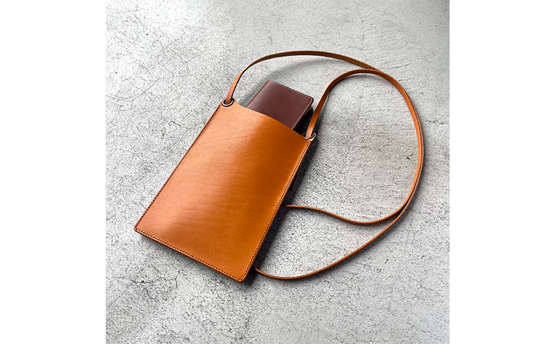 本革 スマホショルダー 栃木レザー　グリーン