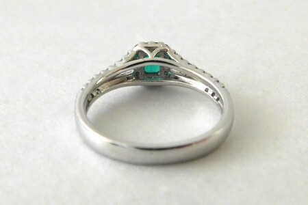 【ふるなび限定】【一点もの】Pt900　コロンビア産エメラルド（0.18ct）ダイヤモンドリング　K60　K06123-H　FN-Limited-SP