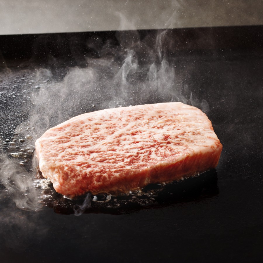 特選伊万里牛 A5霜降りモモステーキ 1kg