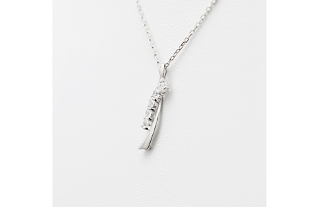 ネックレス プラチナ PT900 ダイヤモンド 0.2ct リボン モチーフ レディース ペンダント【f132-pt】 [株式会社オーダーメイドジュエリーメイ 山梨県 韮崎市 20742943] アク