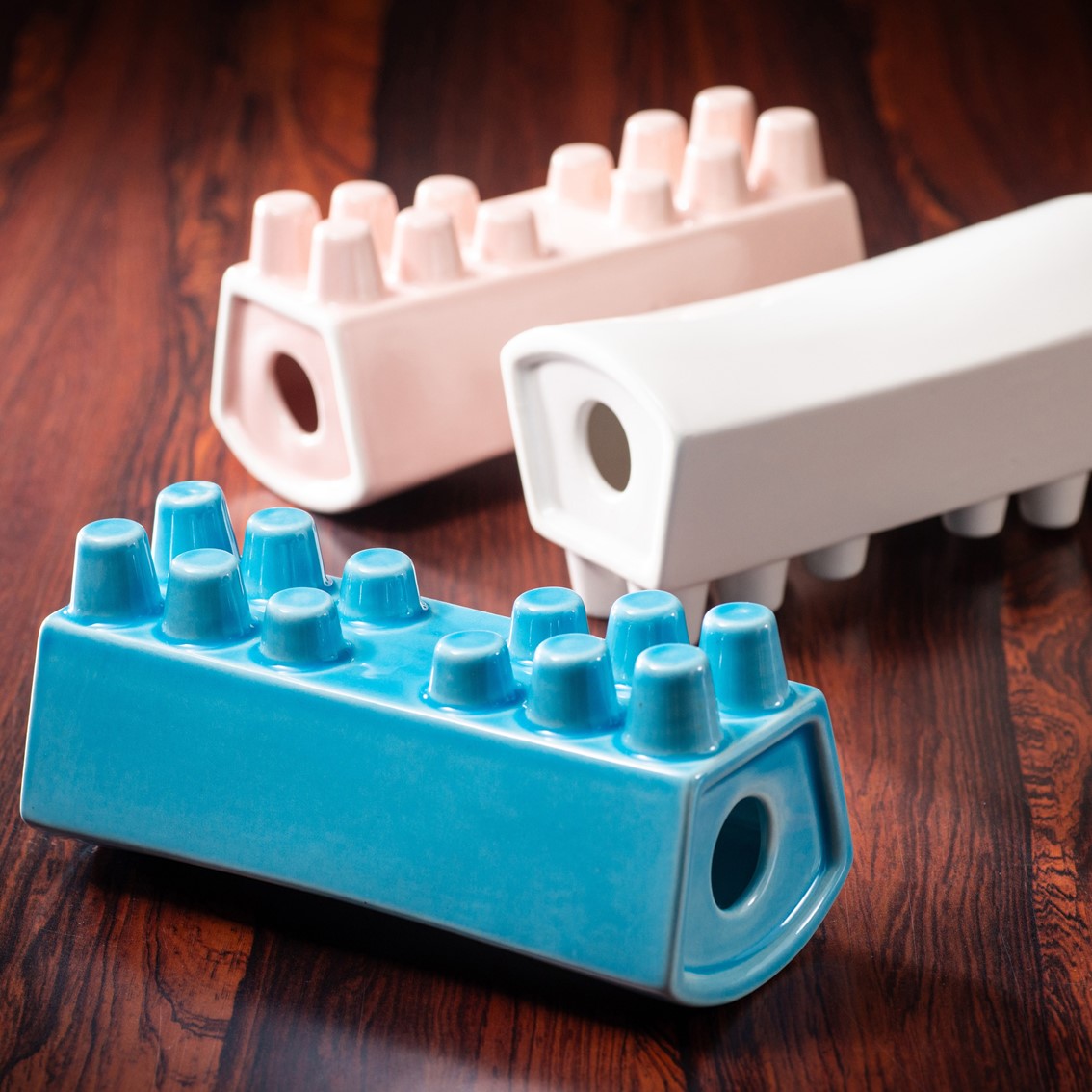 【萬古焼（ばんこやき）】いろいろ使えて便利、昔懐かし陶枕（トウチン）ブルー　陶器製の枕・陶枕（とうちん）冷凍庫で冷やして熱冷まし枕、 マッサージに、夏のゴロ寝枕に　（愛称：トウチンカアチン）