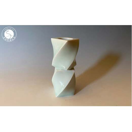 中仙窯 有田焼 青白磁面取花器 中尾純作 作家 作家物 花器 花瓶 アート 青白磁 伝統工芸 青 青磁 和食 日本食 bf014
