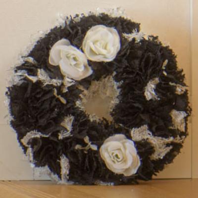 ふるさと納税 牛久市 ファブリックリースモノトーン系　直径約25cm×1個