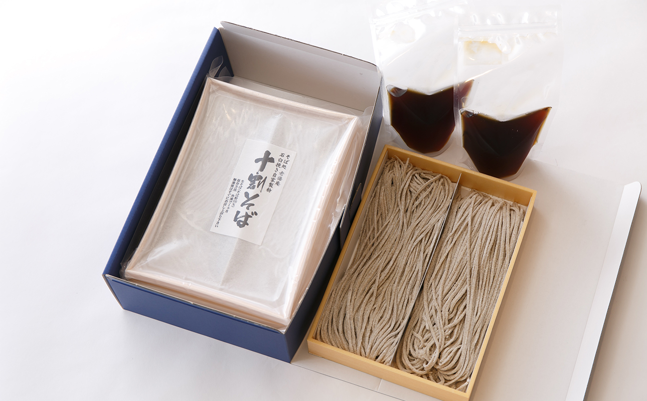 手打ち十割そば10食分つゆ付きセット（生そば）老梅庵（ろうばいあん） そばの栽培から茹で方まで徹頭徹尾のこだわり　石挽き十割(いしびきじゅうわり)そば 日経新聞お取り寄せランキング全国1位の店【そば 