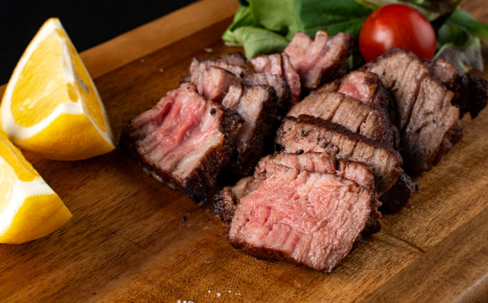 熊本県産  あか牛 ステーキ用ヒレ肉(約600g)、ロース肉(約800g) 計約1.4kg / 牛肉 国産 セット 食べ比べ【合同会社 たべたせいか】 [BHBY003]