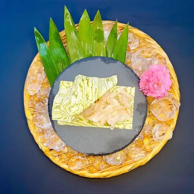 高志の紅ガニ 富山湾産 むき身朧昆布締め 高志の紅ガニ【爪100g 脚100g 胸肉100g 計300g】