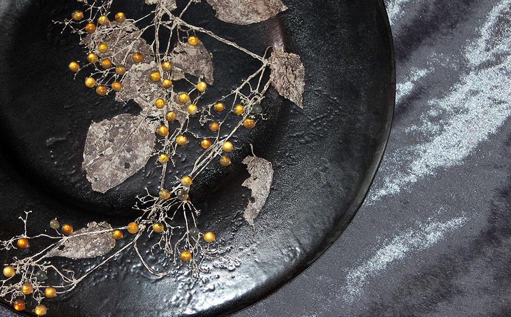 皿 つづるガラスアート 蔓（つる）の実 −SUMI− 吉田栄美子 ｜ 特大大皿 × 1枚