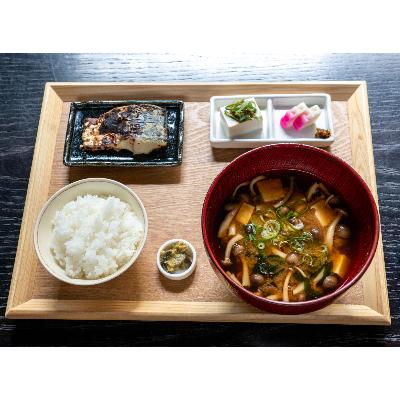 ふるさと納税 舞鶴市 大阪屋こうじ店謹製 五色味噌セット |  | 01