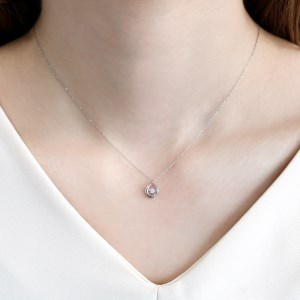 ダンシングストーンダイヤペンダント(ネックレス) 【petal】10金ホワイトゴールド・0.05ct［D10-0011］