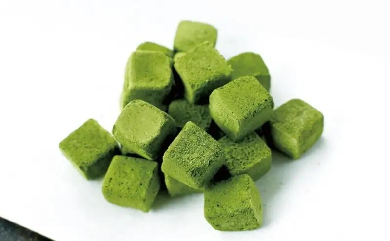 コロコロ抹茶キューブ　桜（微糖）（30個入り×4箱）〈 有機 オーガニック 無農薬 宇治抹茶 抹茶キューブ 凍結乾燥 抹茶 桜フレーク〉