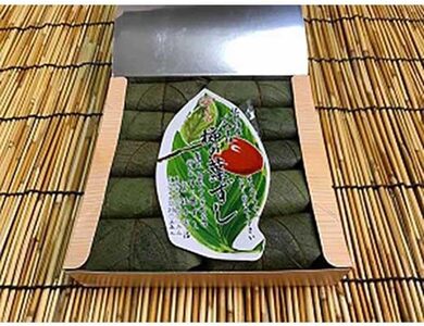 一つ一つ手作業で作られた「柿の葉寿司」サバ１箱・鮭１箱セット【A137-frks059】