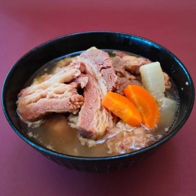 
            ＜沖縄の郷土料理＞地元で愛される呉屋ストアーの牛汁 10人前(1人前450g)【1700666】
          