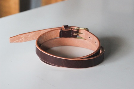 【minca】細幅20mmベルト/34インチ  栃木レザーの希少な「ハーネスレザー」使用の贅沢な1枚革のレザーベルト/チョコ/HL-B04/CHOCO　730