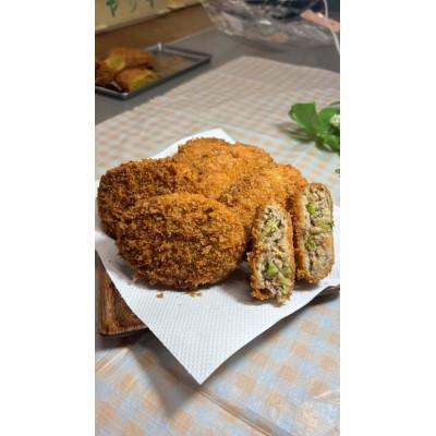 ふるさと納税 横須賀市 メンチカツ10個 キャベツメンチ10個 計20個 1.8kg 冷凍 三富屋商事　〜横須賀市〜 |  | 03