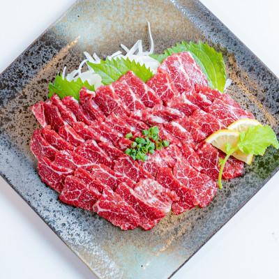ふるさと納税 長洲町 【熊本 と畜】桜屋 特選馬刺しスライス 300g(長洲町)