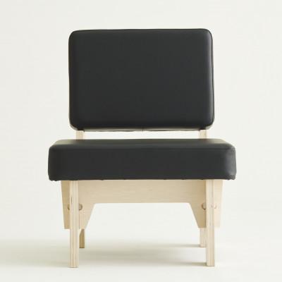 ふるさと納税 海南市 和歌山県海南市　高品質な一人掛け組み立てソファ　合皮ブラック(フレームホワイト)