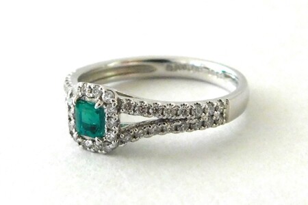 【ふるなび限定】【一点もの】Pt900　コロンビア産エメラルド（0.18ct）ダイヤモンドリング　K60　K06123-H　FN-Limited-SP