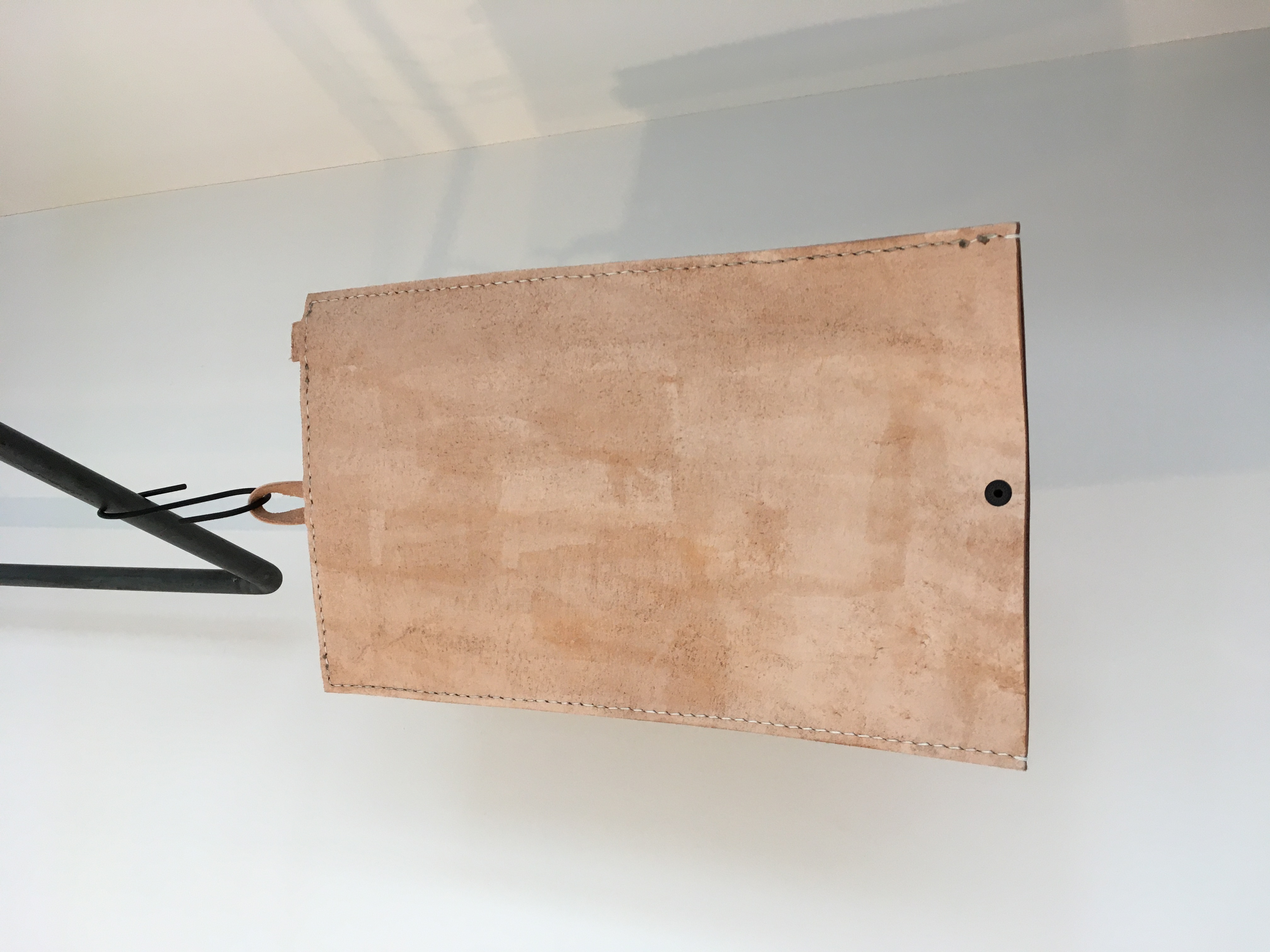 レザーティッシュカバー (床革)