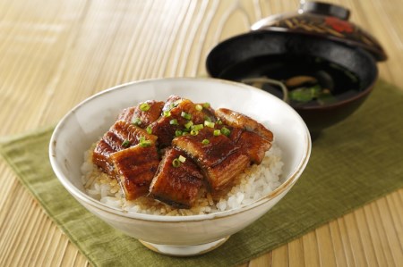 a15-533　【静岡自鰻】 静岡県産 うなぎ 蒲焼 肝吸付（一口）