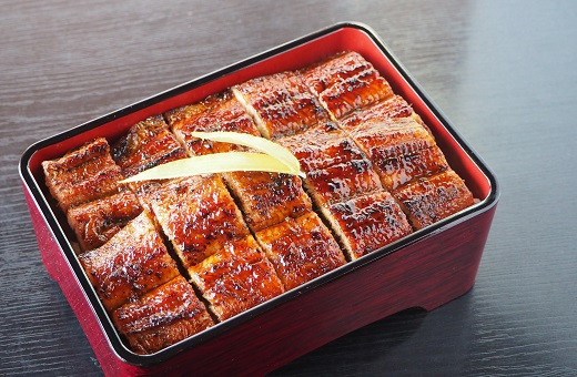 【土用の丑の日までにお届け！7月20日入金まで】愛知県三河一色産　うなぎ蒲焼き　大サイズ2尾（合計330g以上）・