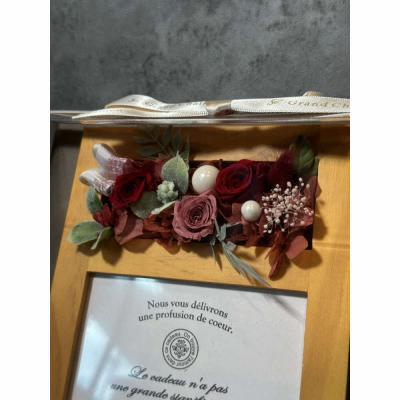 ふるさと納税 出雲市 ブリザードフラワーのフォトフレーム(木製スタンドタイプ)【レッド】 |  | 03