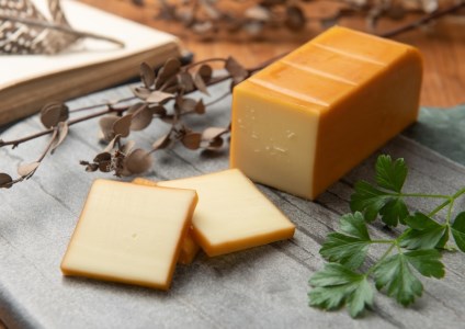 DA-04　ベーコン屋のオヤジのスモークチーズ(約450g)