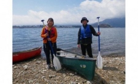 雄大な富士山をバックにカナディアンカヌーで湖を満喫！