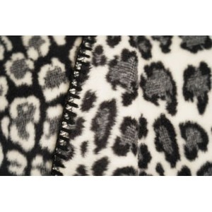 ヒョウ柄・レオパード柄のコットンハーフブランケット 　リビングブランケットとしてお昼寝にも。【1496604】