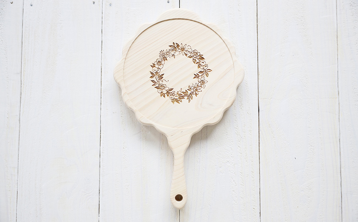 No.1111 まるで手鏡のような鍋敷き A