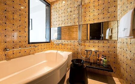 旅行 宿泊利用券 高級宿 ペア宿泊券 スタンダードまたはスーペリア 1室1泊 2名様（朝食・夕食付）｜ホテルモントレ沖縄【宿泊 チケット 人気 おすすめ 恩納村 沖縄 AG009】