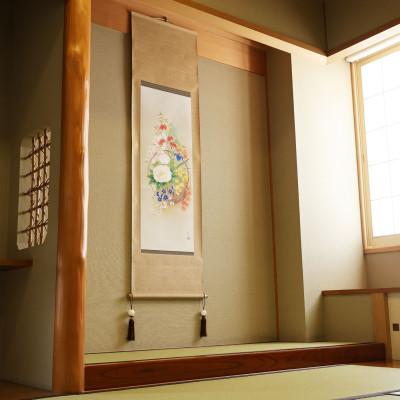 ふるさと納税 本巣市 掛け軸「四季花籠」 西嶋和文 尺五立 サイズ:190×54.5cm 掛け軸 年中掛け 常用 |  | 03