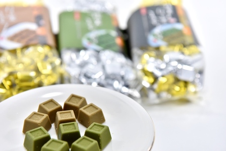 宇治抹茶チョコ＆ほうじ茶チョコ詰合せ（抹茶&ほうじ茶ＭＩＸチョコレート詰合せ（200g×3袋）