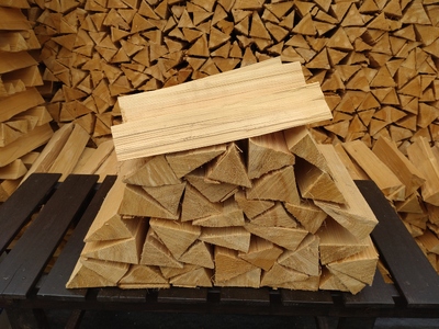 薪 針葉樹 約9kg 30cm 乾燥薪 