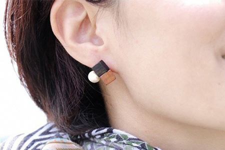 自然のぬくもり 　イヤリング【黒檀×桜　組み合わせ】TR-10-1