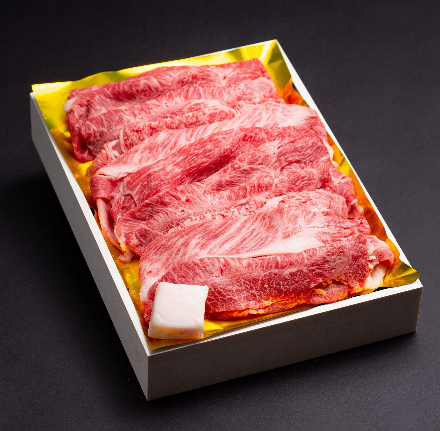 
松阪牛　すき焼き（モモ　バラ　肩ロース）500g　B-49／冷凍　瀬古食品　ふるさと納税　牛肉　松阪肉　名産　ブランド　霜ふり本舗　三重県　大紀町
