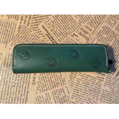 ふるさと納税 栗東市 馬九(うまく)いくラウンドファスナーペンケース(グリーン) |  | 02