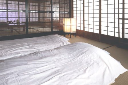 古民家「古中天」1棟貸切宿泊券 料亭を改装したノルタルジックな民泊施設 歴史 小京都 加茂市 長谷川工務店